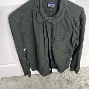 Patagonia Men's Dark Olive Button-Up Flannel shirt